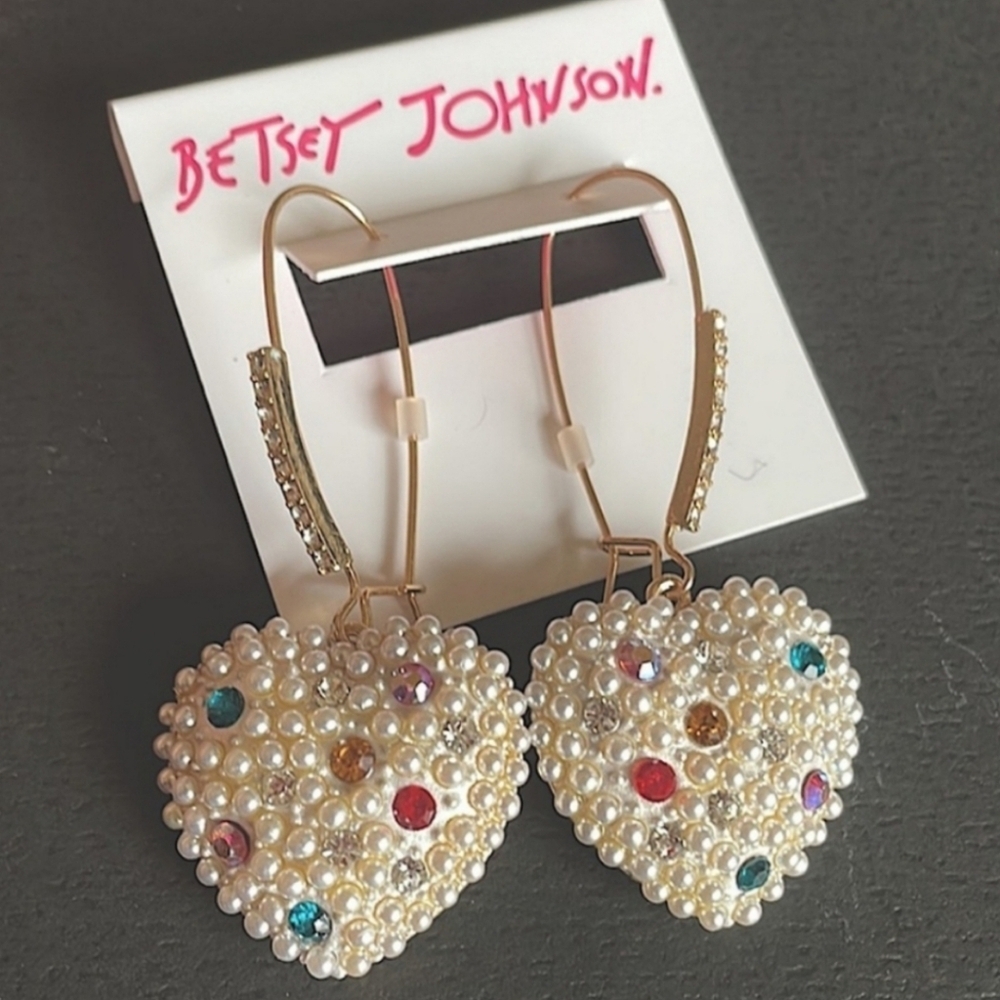 🤍▪️Betsey Johnson▪️heart pearl and gem rhinestone earrings - Picture 3 of 4